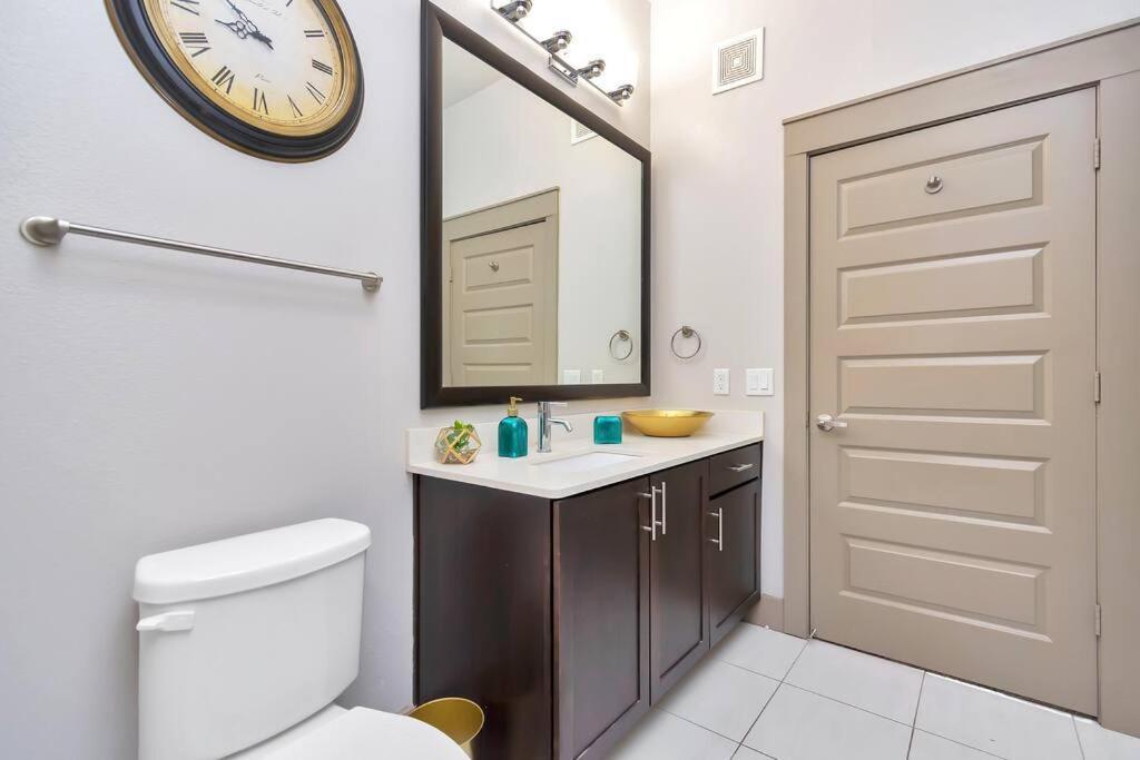 Penthouse Cool-Oasis-In-Houston-Rental Car Available-View-Great-Sleep Buitenkant foto