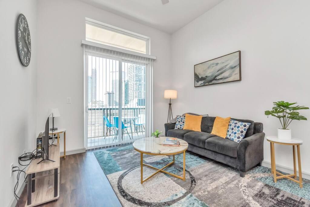 Penthouse Cool-Oasis-In-Houston-Rental Car Available-View-Great-Sleep Buitenkant foto
